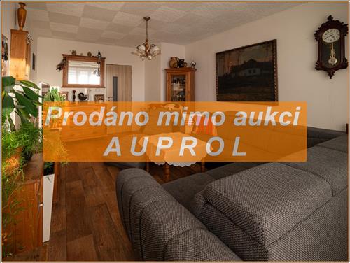 Byt 3+1 v OV po rekonstrukci, 84,6 m2 s prosklenou lodžií - Černý Most, ul. Kpt. Stránského 1